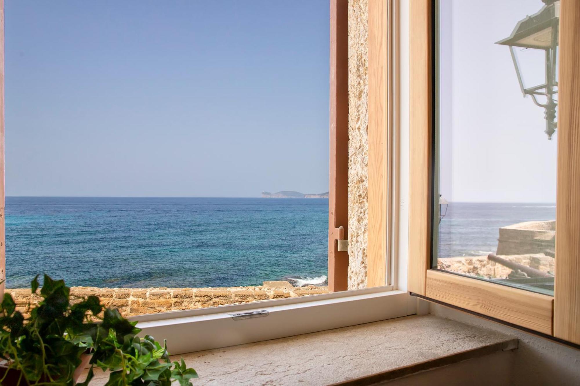 Panoramic Bastioni Sea View Lägenhet Alghero Rum bild